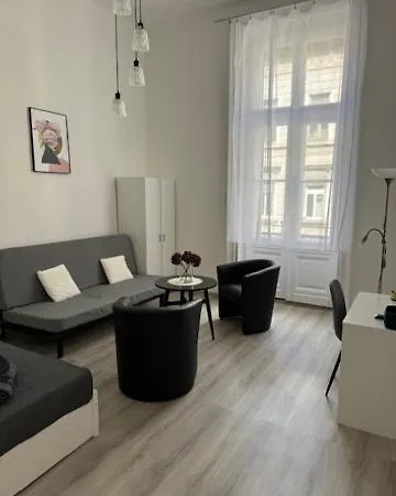 Apartment Market Hall *